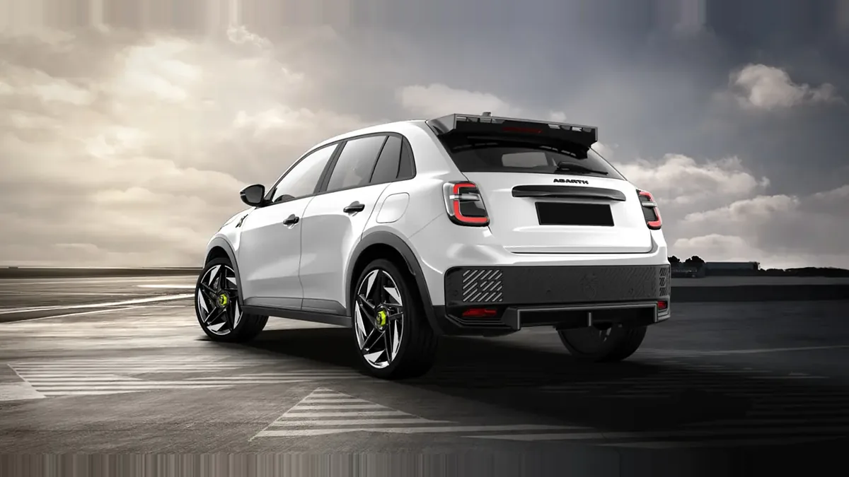 Abarth 600e Turismo en renting en Madrid — Trasera