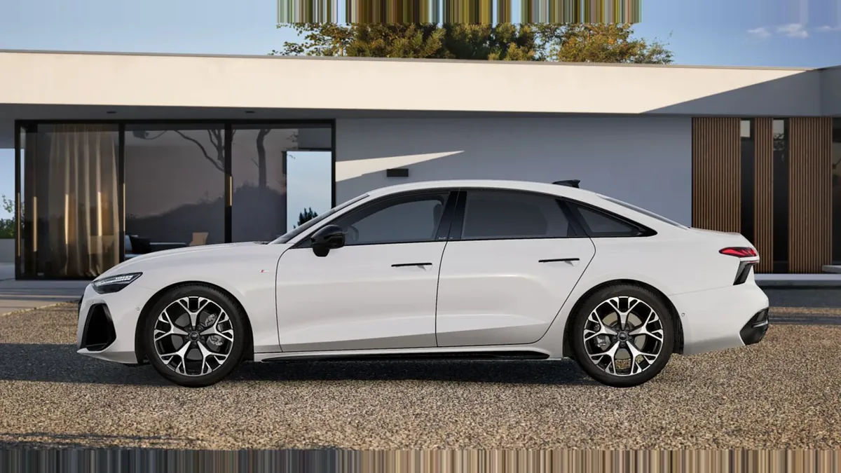 Audi A6 TDI 150kW (204CV) S Tronic Black Line en renting en Madrid — Lateral