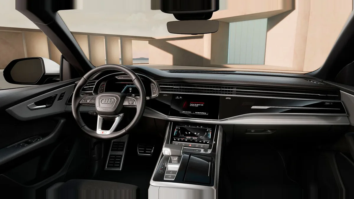 Audi Q8 SUV S line 45 TDI Quattro Tiptronic en renting en Madrid — Delantera