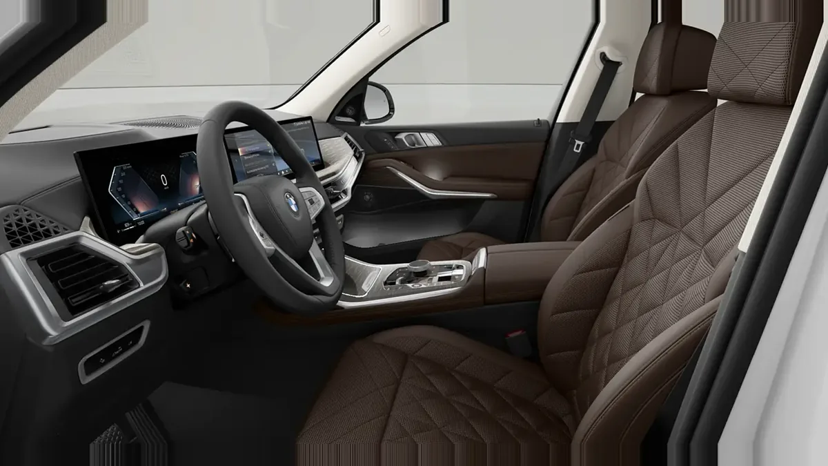 BMW X7 xDrive40i en renting en Madrid — Interior