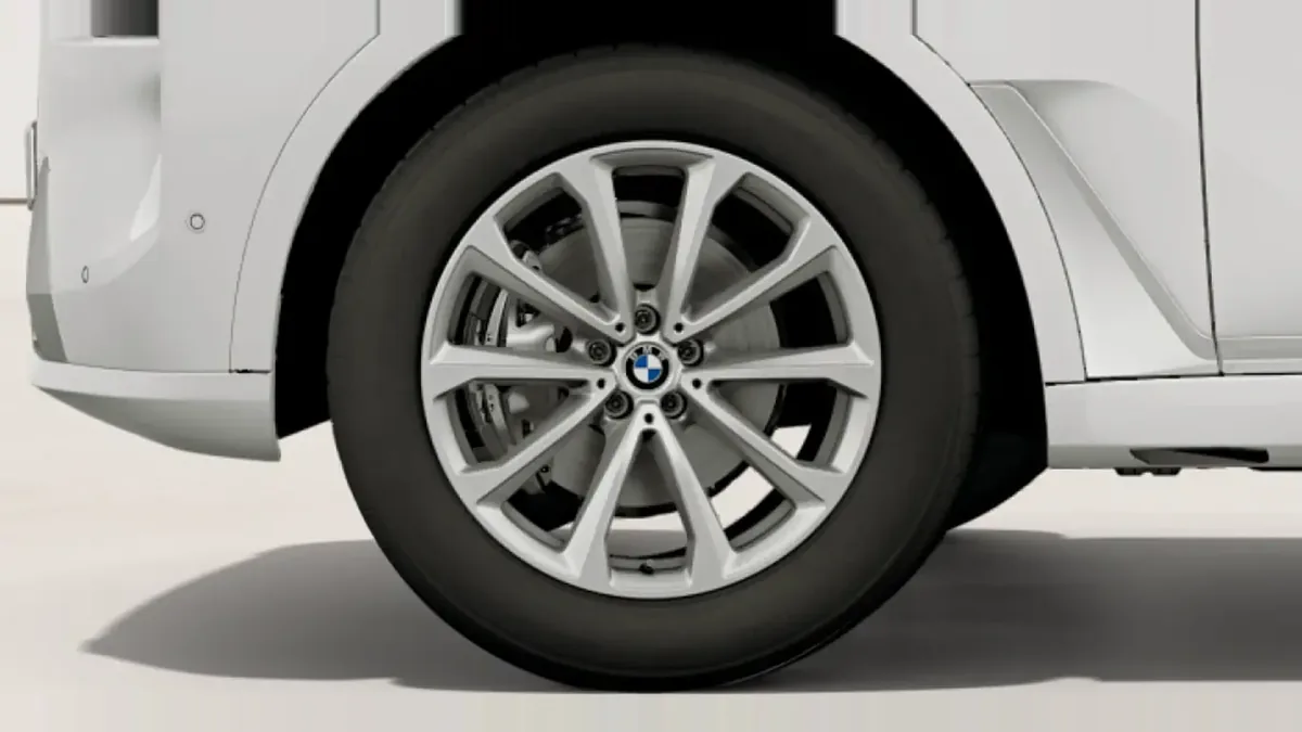 BMW X7 xDrive40i en renting en Madrid — vista 6