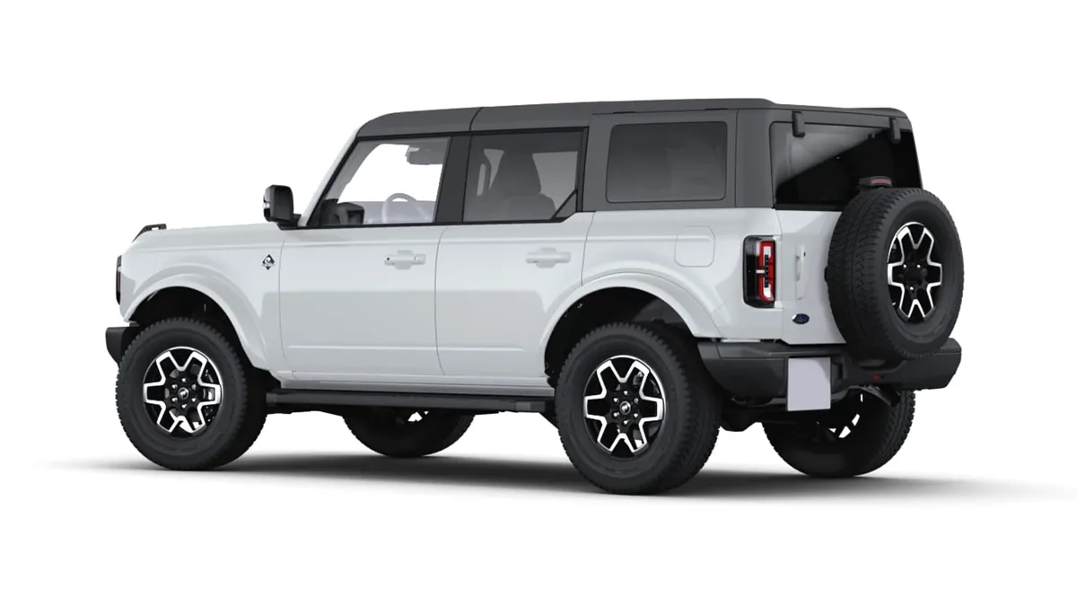 Ford Bronco Outer Banks 2.7 EcoBoost V6 335CV en renting en Madrid — Trasera