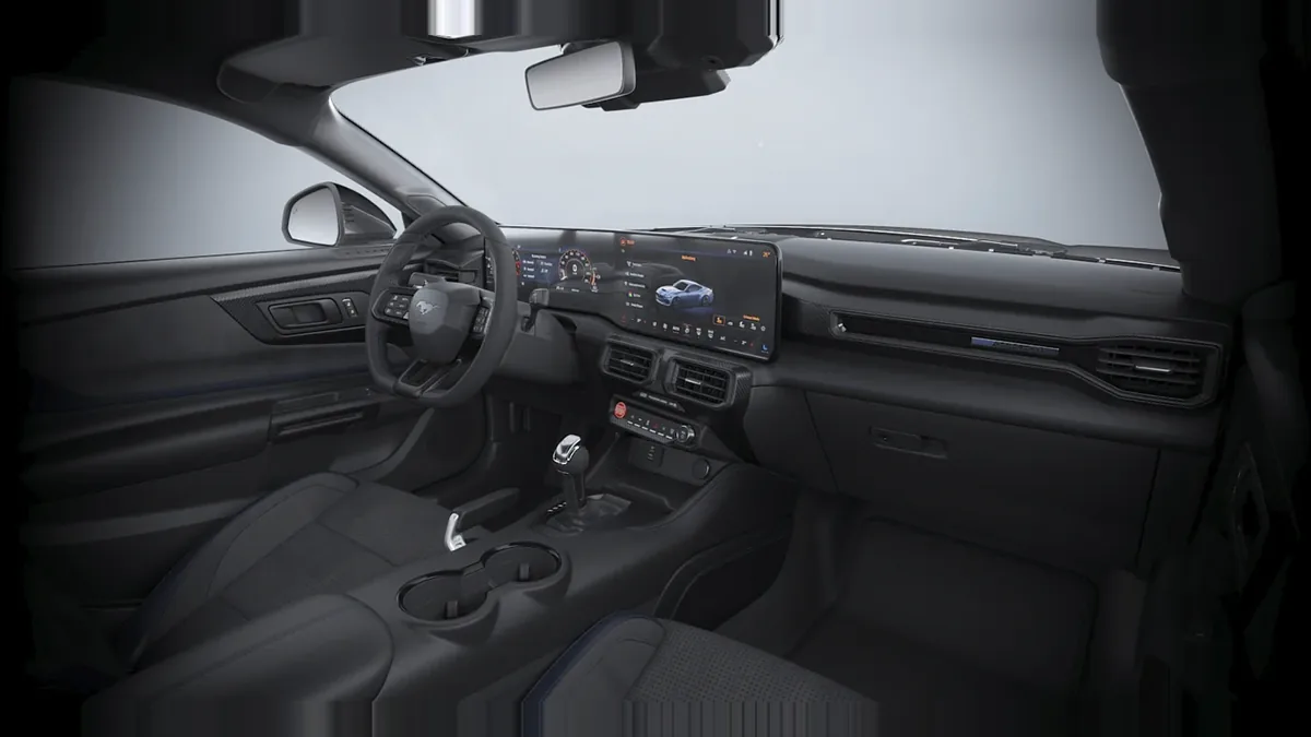 Ford Mustang 5.0 Ti-VCT V8 Mustang Dark House AT en renting en Madrid — Interior