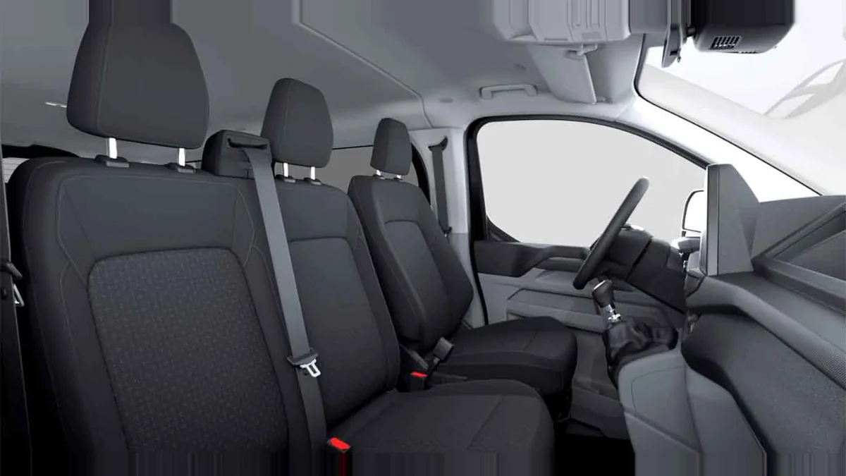 Ford Transit Custom Kombi 2.0 EcoBlue 150Cv 320 L1 Trend M1 II en renting en Madrid — Delantera