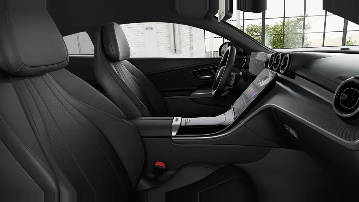 Mercedes-Benz CLE 220d Coupé en renting en Madrid — Interior