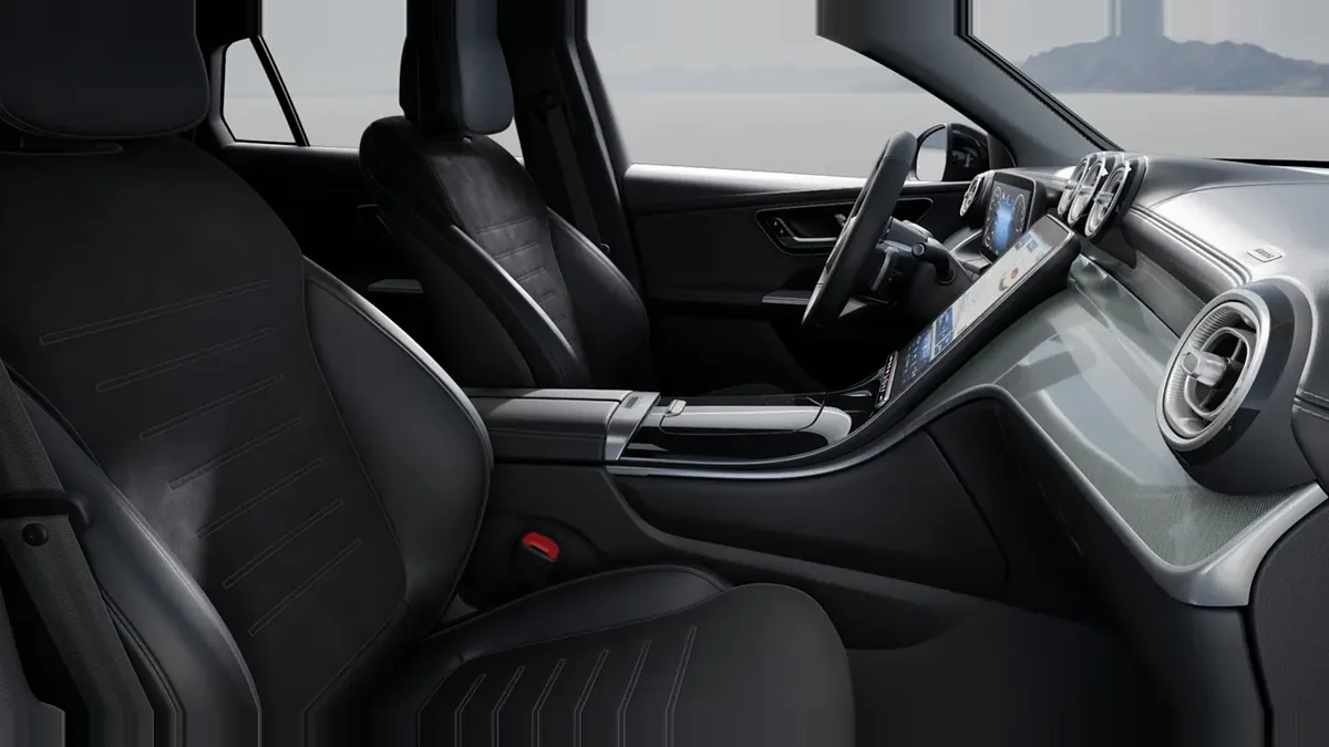 Mercedes-Benz GLC Coupé 300 de 4MATIC QS en renting en Madrid — Interior