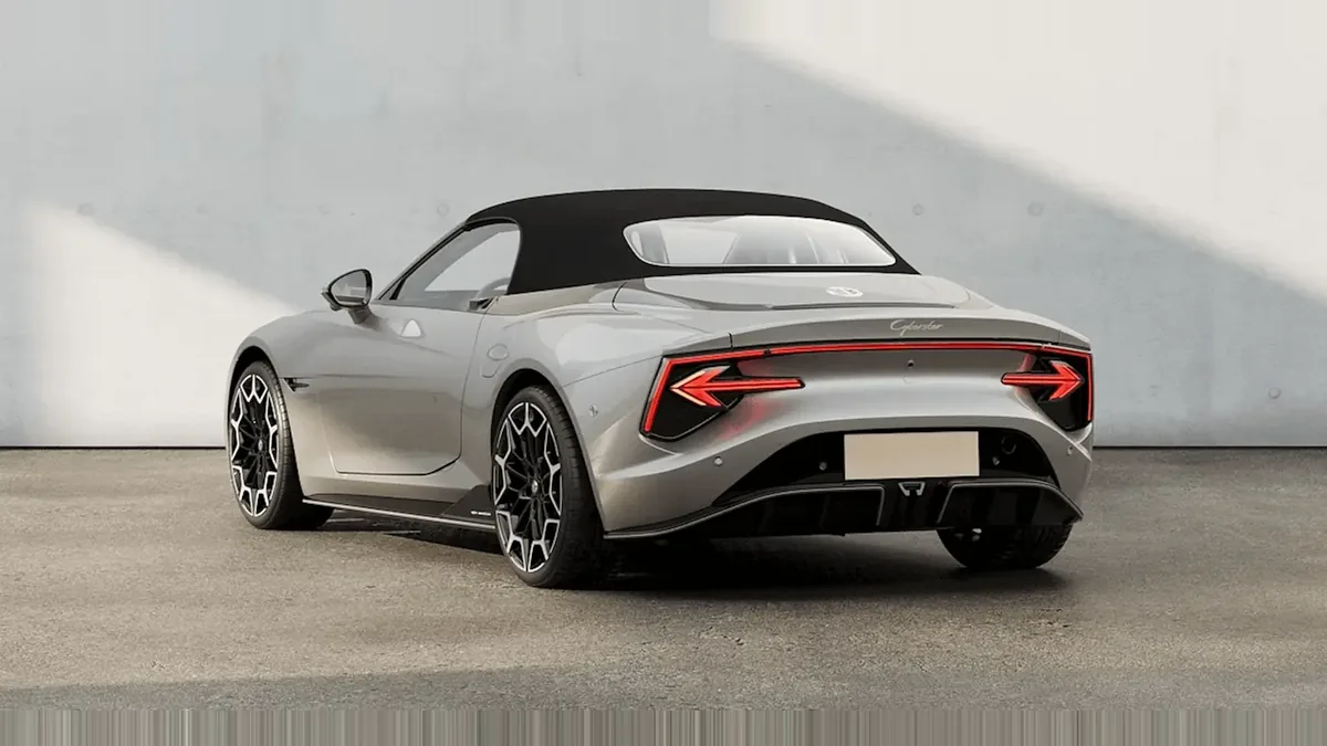 MG Cyberster Trophy Single Motor en renting en Madrid — Lateral