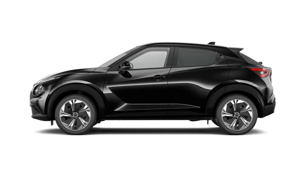 Nissan JUKE HYBRID N-CONNECTA 145CV AUT. en renting en Madrid — Trasera