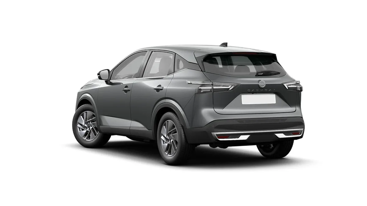 Nissan Qashqai DIG-T 158CV MHEV 4x2 Acenta II en renting en Madrid — Delantera