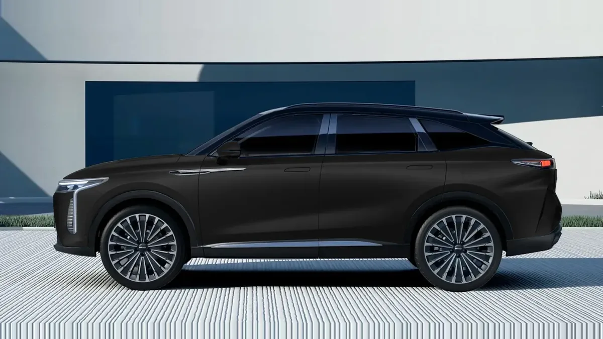 Omoda 9 1.5 TGDI Híbrido Premium 537CV en renting en Madrid — Trasera