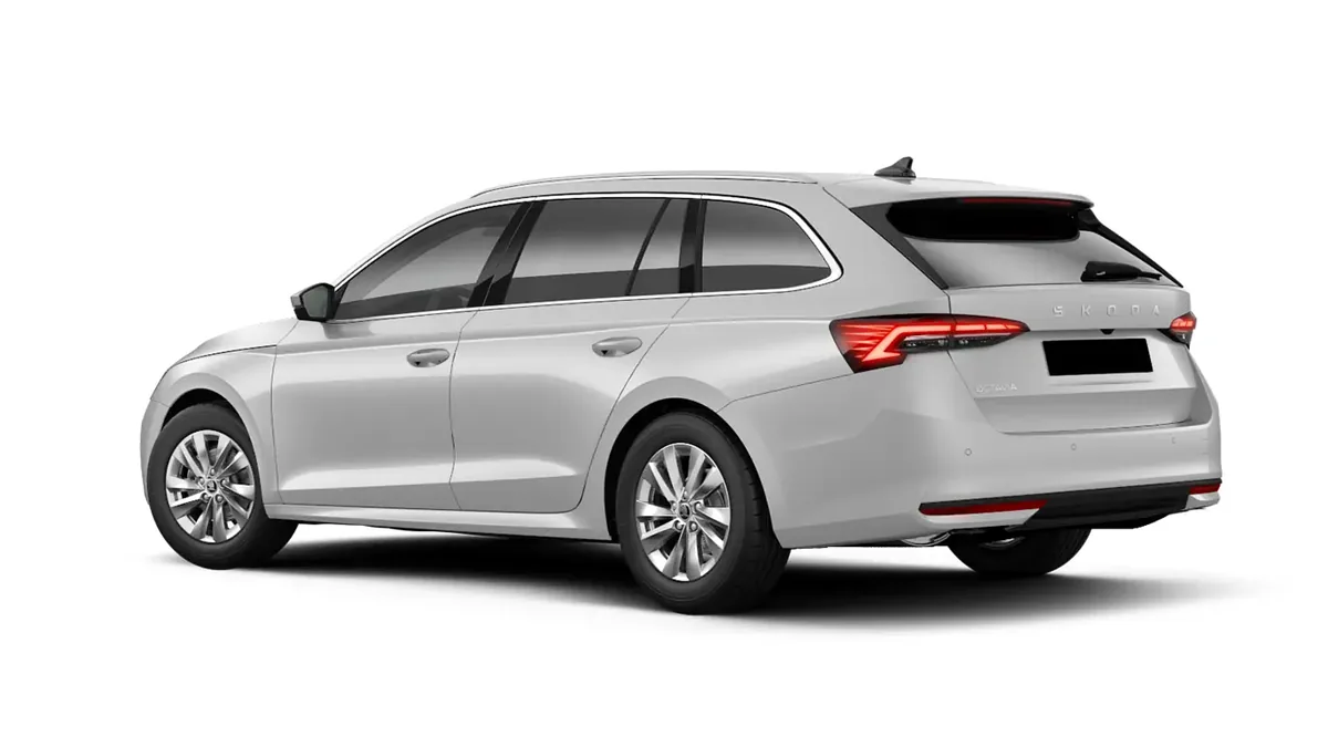 Škoda Octavia Combi Selection 2.0 TDI 150CV DSG 7vel en renting en Madrid — Trasera