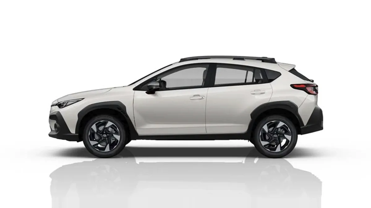Subaru Crosstrek 2.0i Hybrid Field CVT en renting en Madrid — Trasera