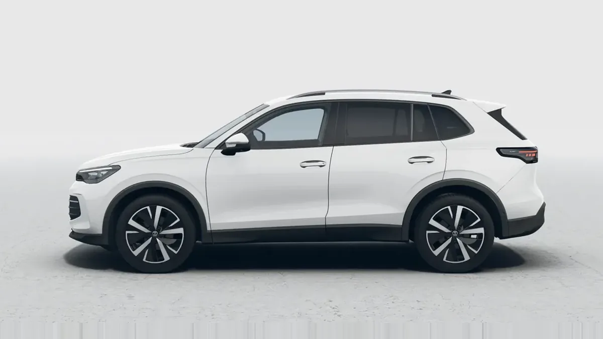 Volkswagen Tiguan "Más" 2.0 TDI DSG en renting en Madrid — Trasera